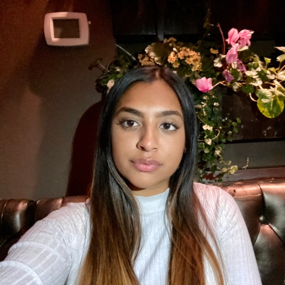 Meet your Posher, Liz - Picture 1 of 1